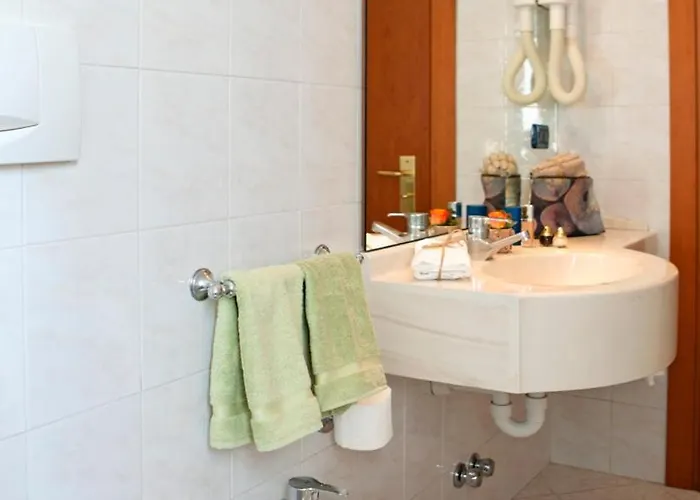 Arosio Hotel Otel