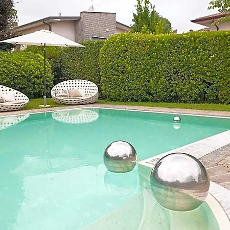 Arosio Hotel Ξενοδοχείο 4*