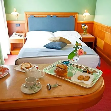 Ξενοδοχείο Arosio Hotel