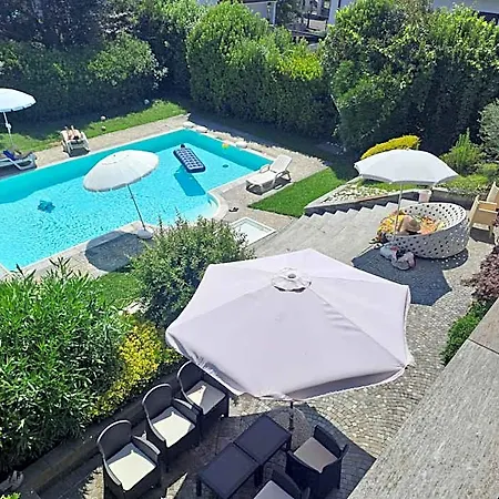 Ξενοδοχείο Arosio Hotel 4*