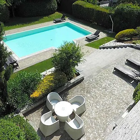 Ξενοδοχείο Arosio Hotel