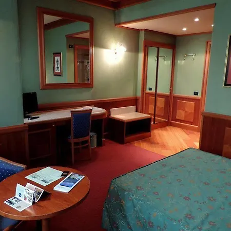 Arosio Hotel 4*